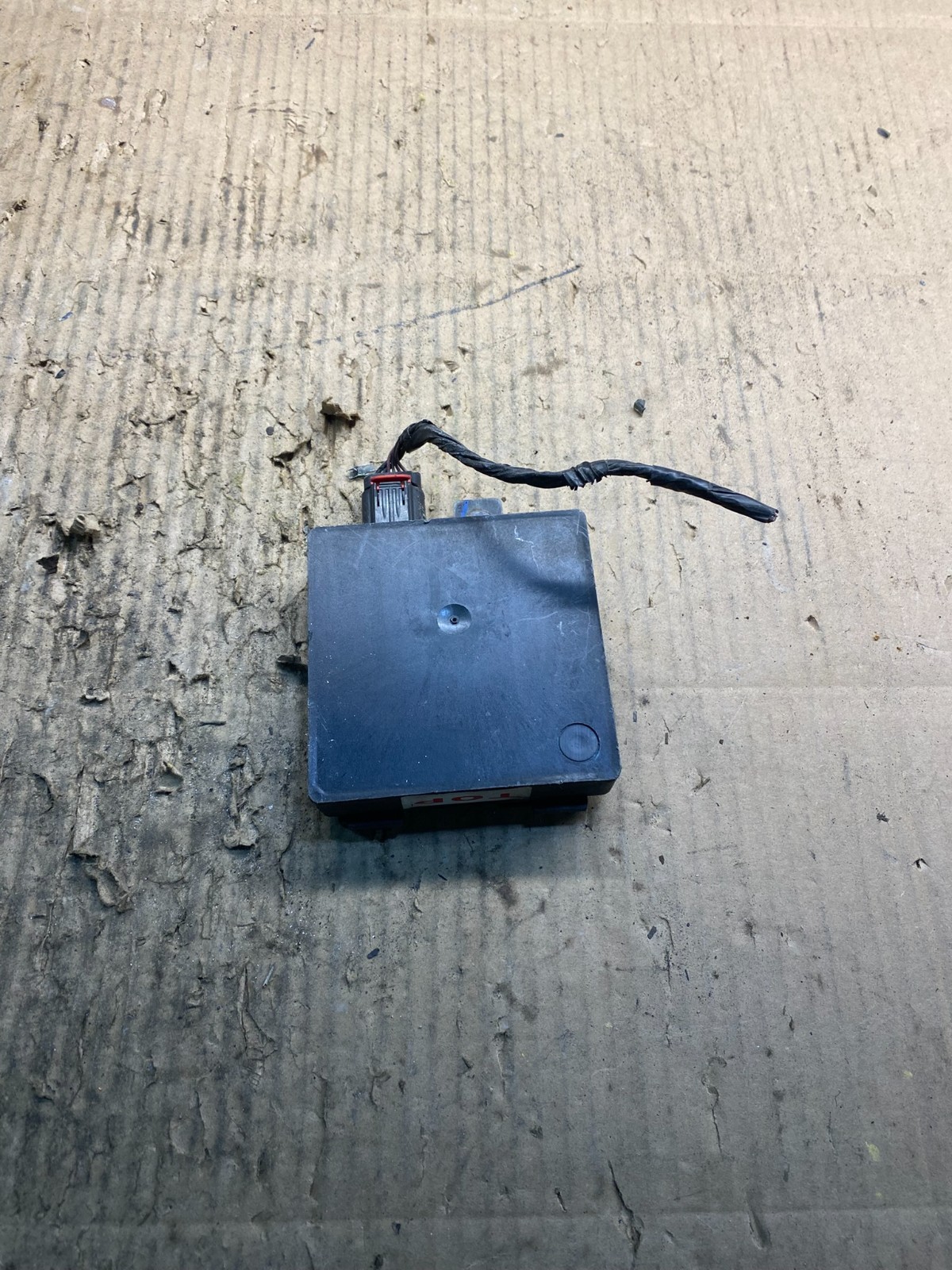 2013 to 2018 Ford Lincoln Rear Radar Blind Spot Module y1460 DG