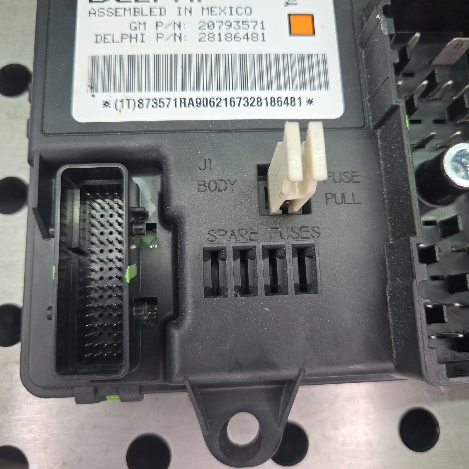 2008-2010 Pontiac G6 Body Control Module BCM 20793571