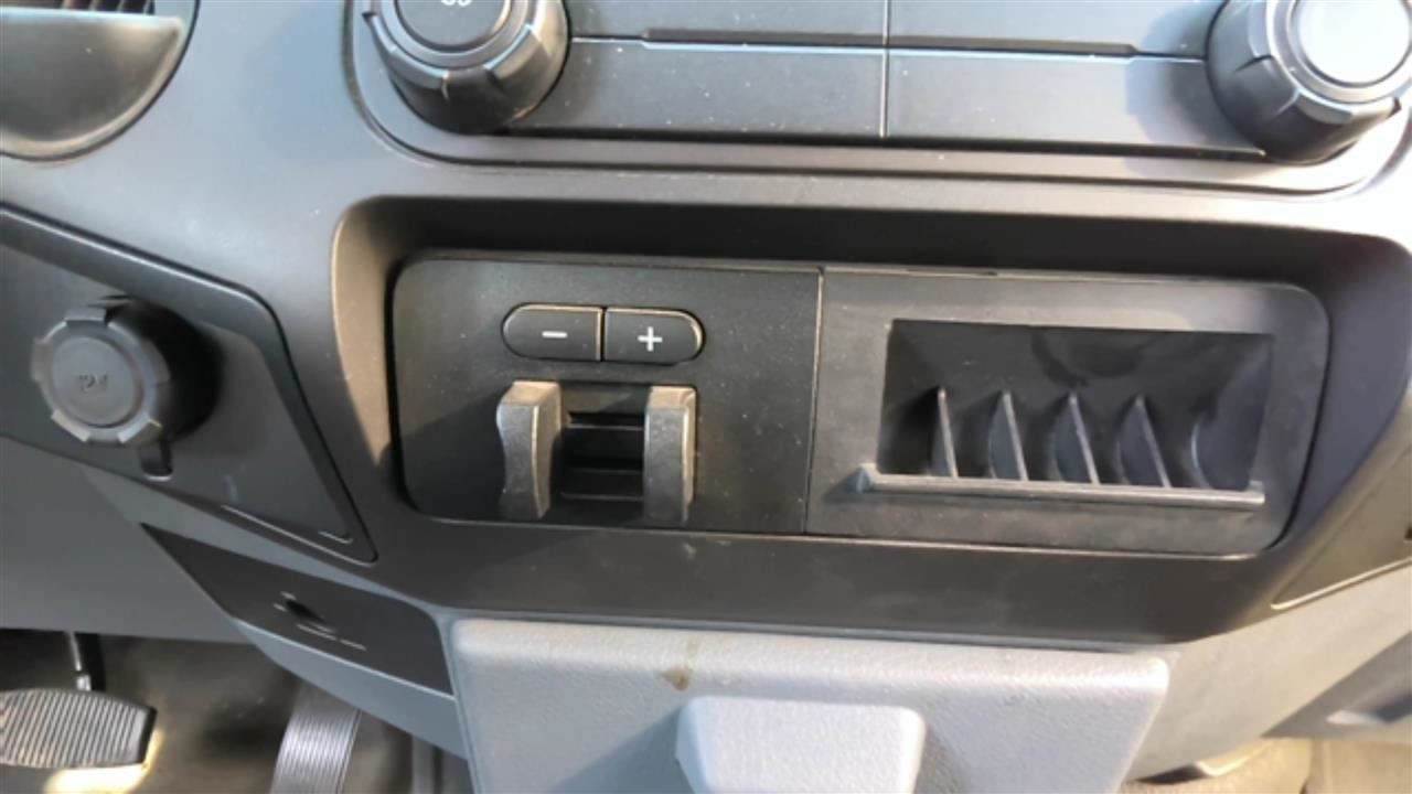 Chassis ECM Towing Control Dash Mounted Fits 11-14 FORD F250SD PICKUP 31715798