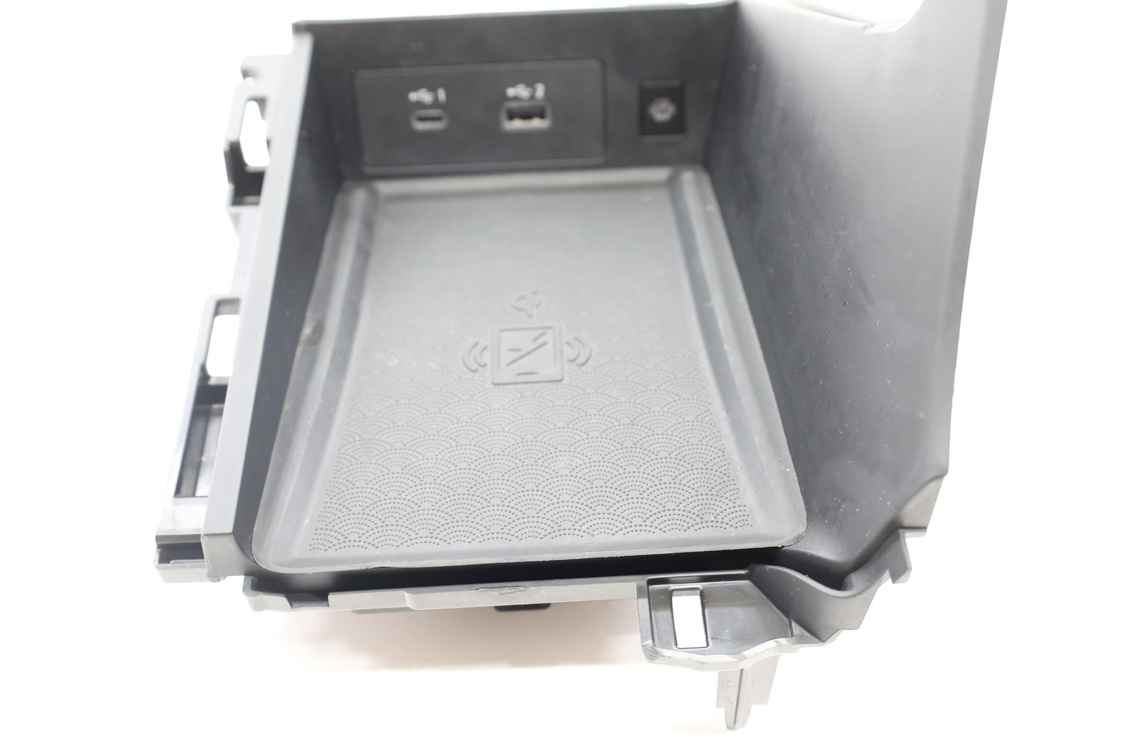 2022 – 2025 INFINITI QX60 FRONT CENTER CONSOLE WIRELESS CHARGER OEM 965106SA1B