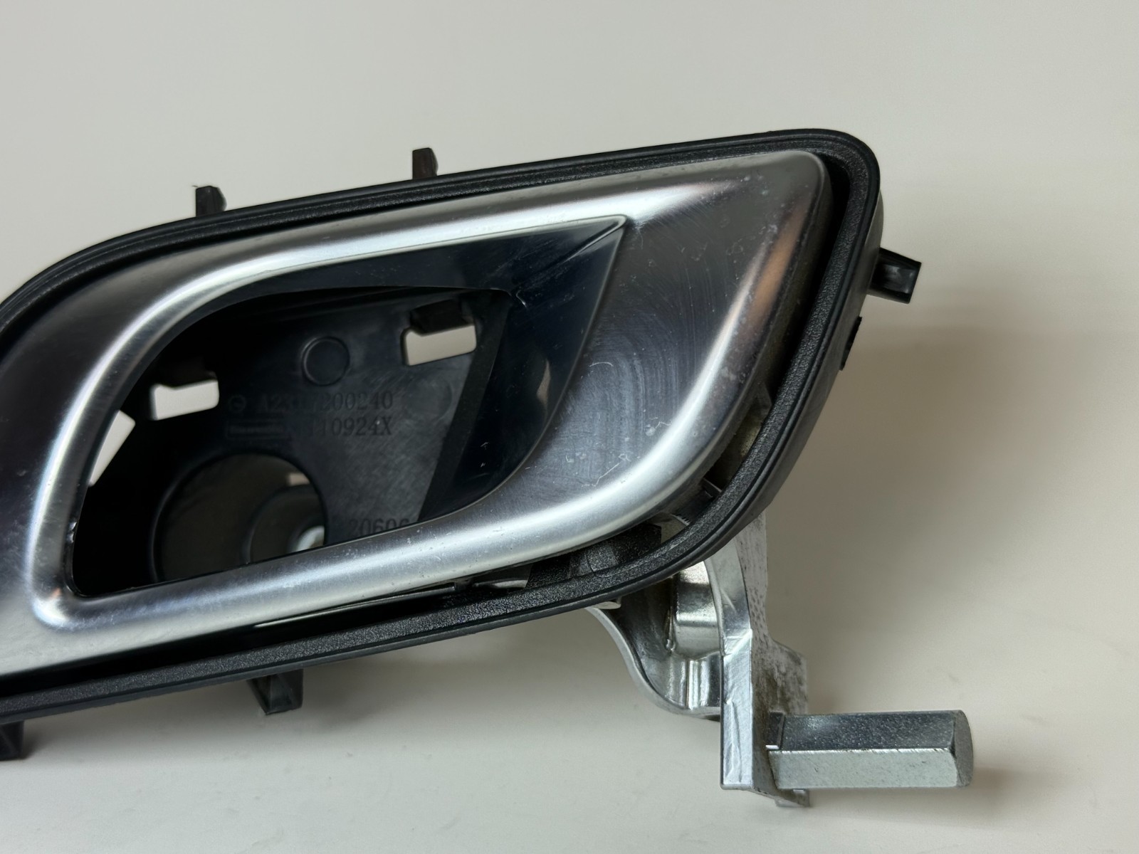 12 – 16 MERCEDES R172 SLK-CLASS FRONT RIGHT INTERIOR DOOR HANDLE A1727660478 OEM
