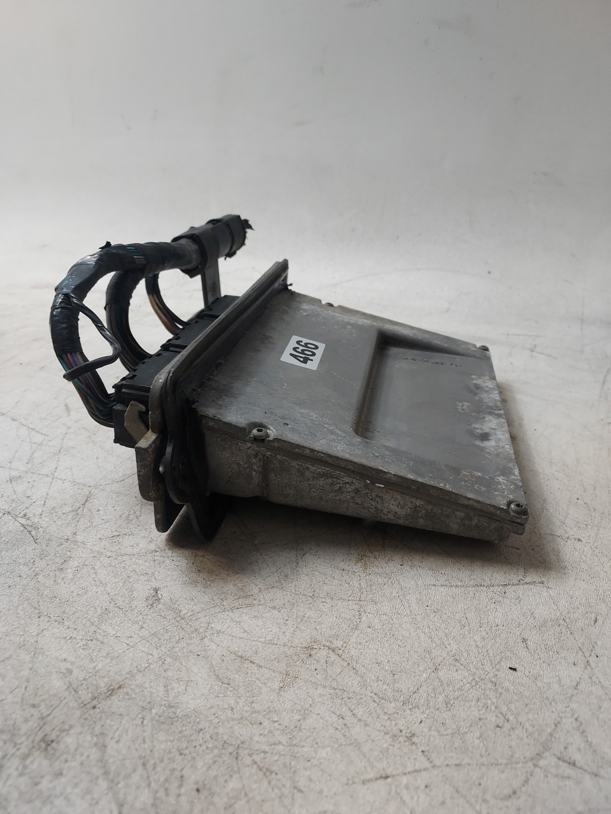 2008-2009 Ford Escape Engine Control Module Computer ECU 8L8A-12A650-BDA OEM
