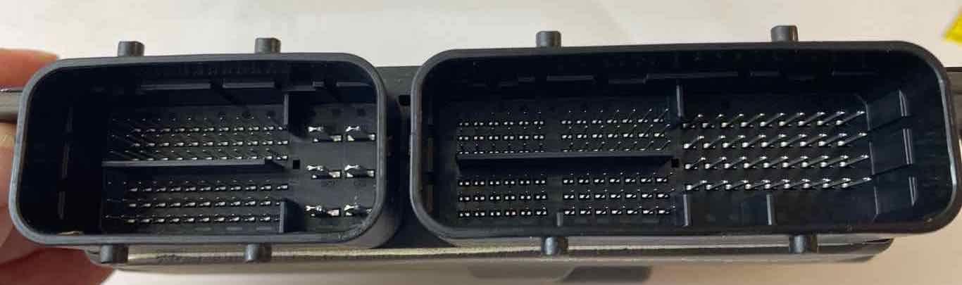 Engine/motor Brain Box SUBARU IMPREZA 24 Tiny dent on case 2.0L