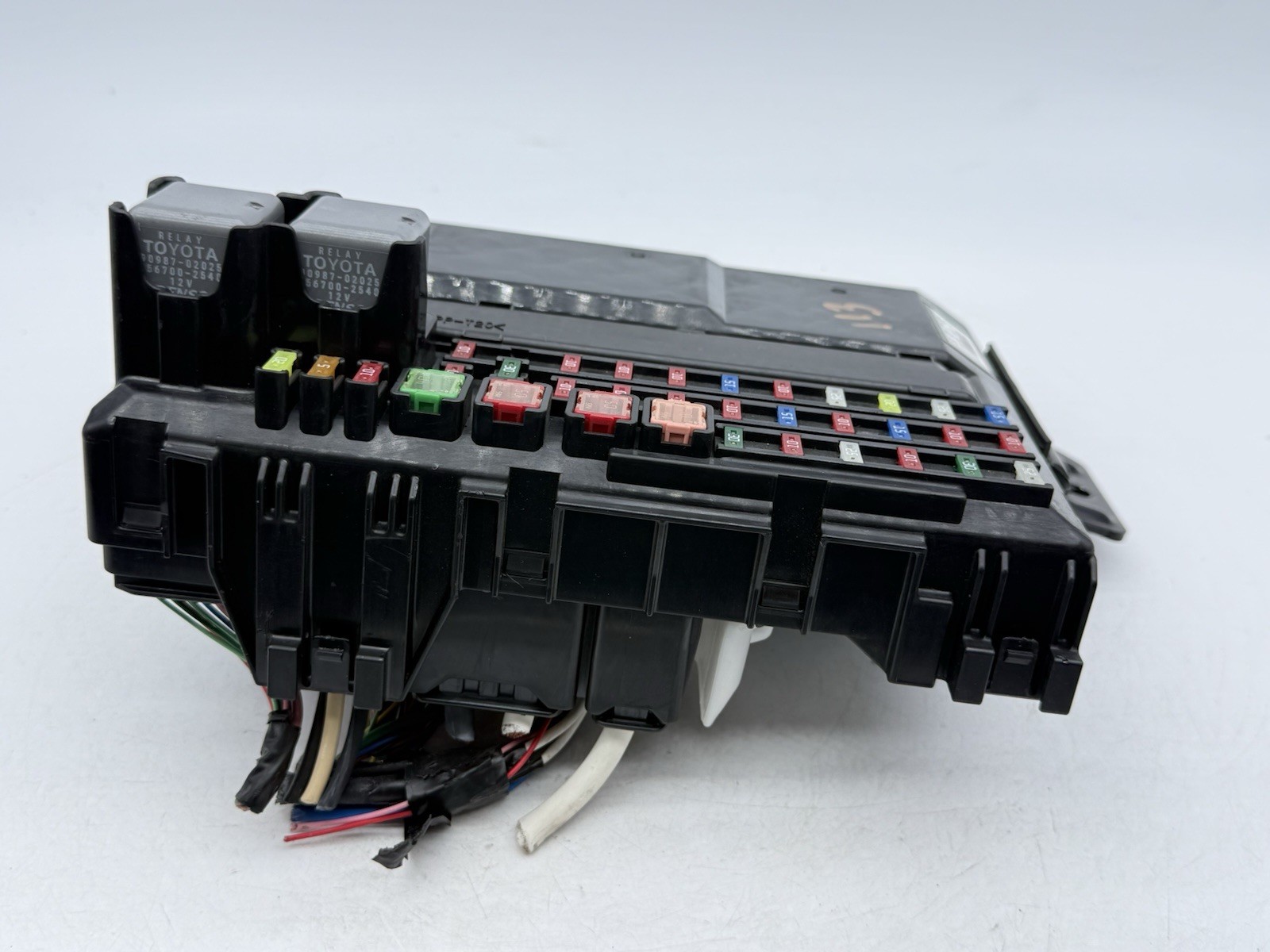 2008 2009 LEXUS LS460 FRONT ENGINE BAY JUNCTION RELAY FUSE BOX MODULE S070 (OEM)