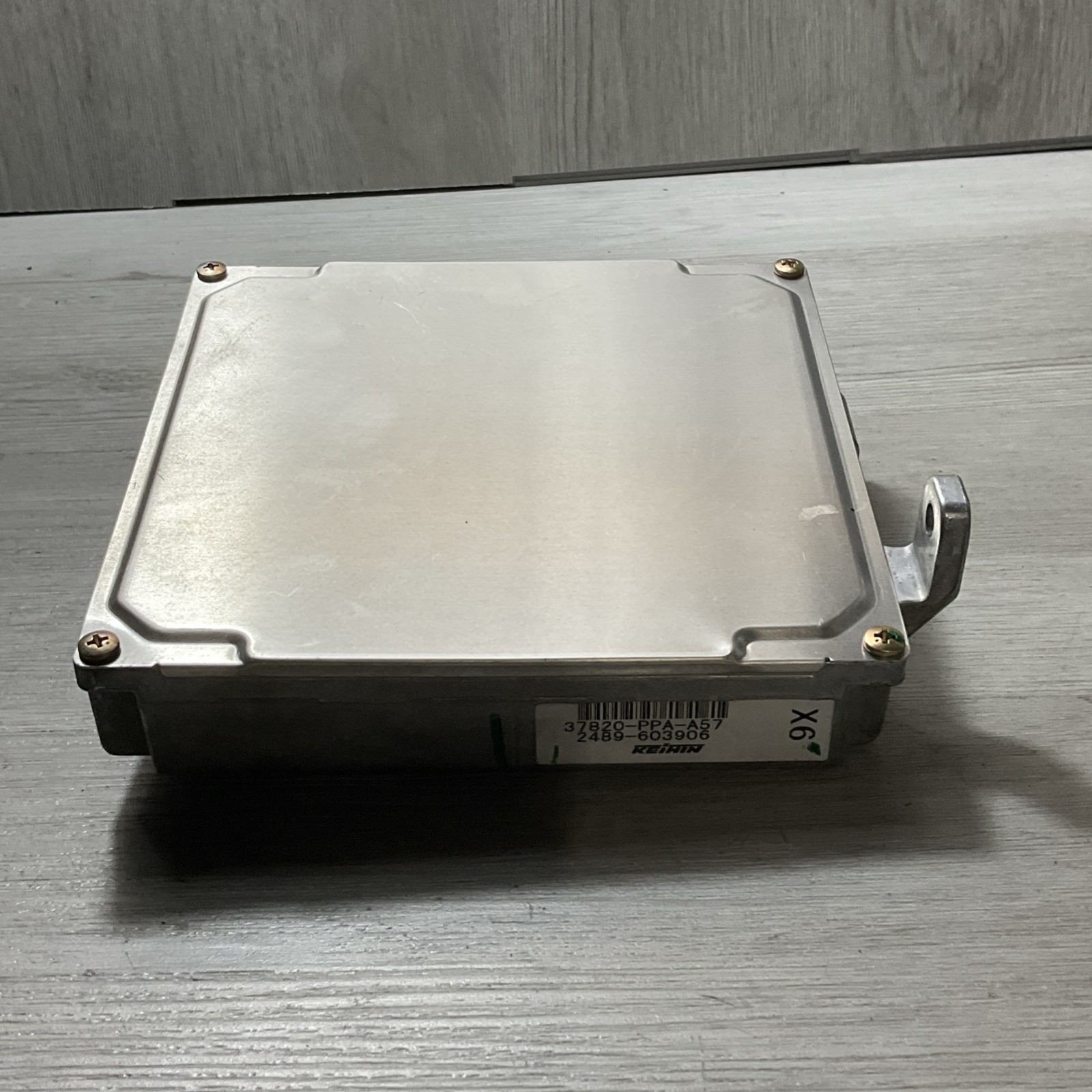 2002 – 2004 Honda CR-V 2.4L Engine Computer Control Module ECM ECU 37820-PPA-A57