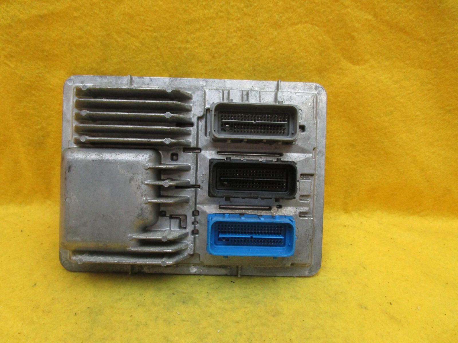 2017 Buick Envision Engine Computer Control Module ECM PN 12669908