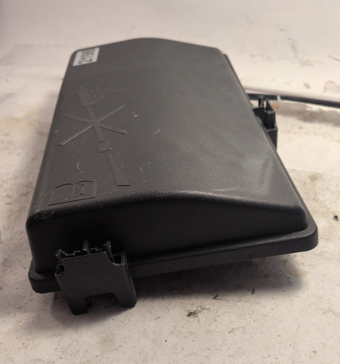 2011-2015 Chevy Cruze Under Hood Engine Fuse Relay Box Cover Lid Black OEM