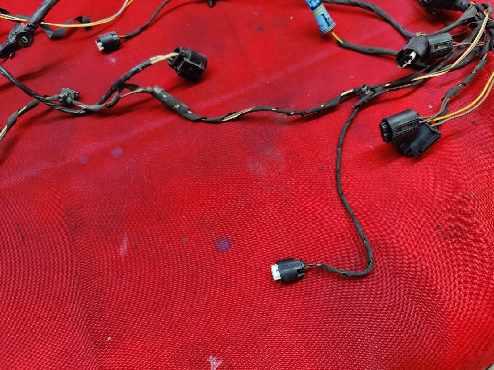 MINI COOPER ENGINE BAY RIGHT PASSENGER HEADLIGHT WIRE WIRING HARNESS PIGTAIL