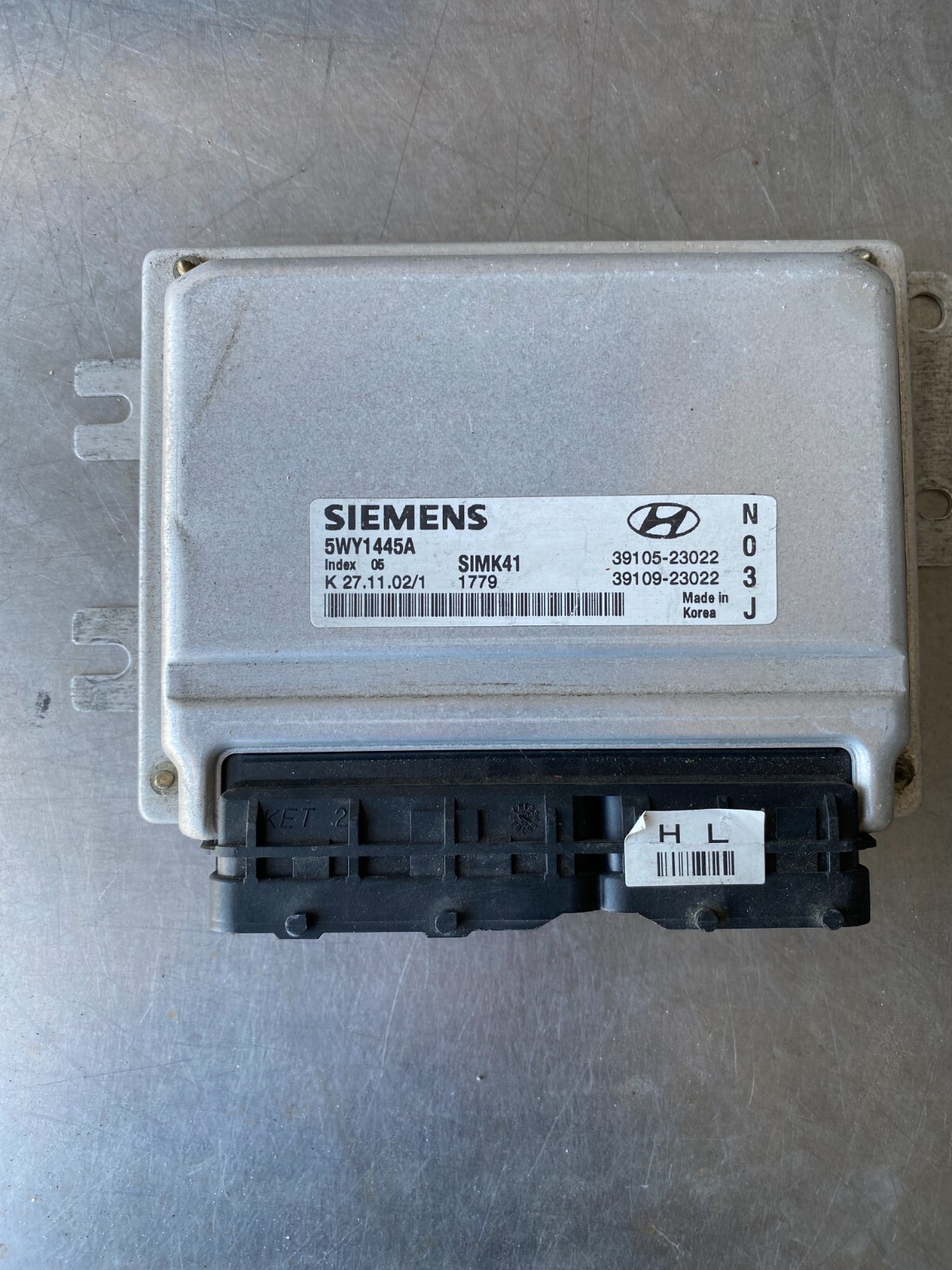 2003 Hyundai Elantra Ecm Engine Computer 39105-23022 Engine Control Module
