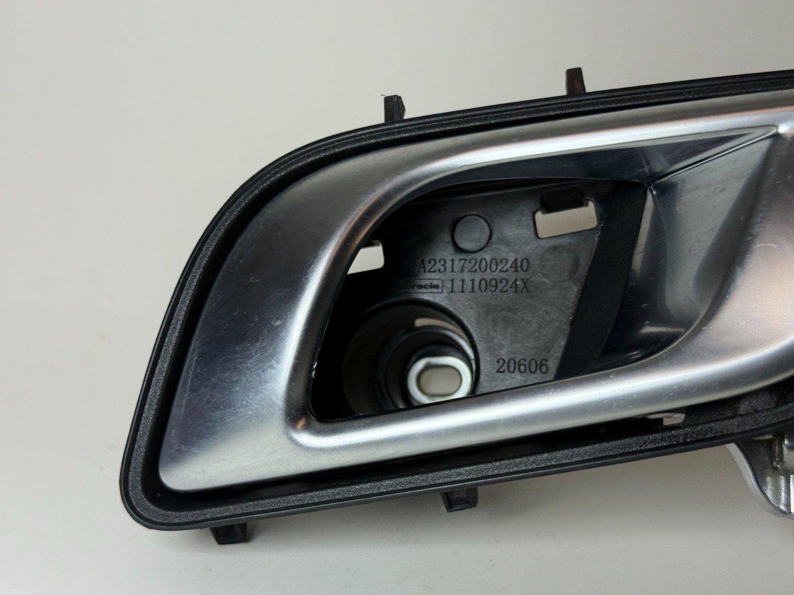 12 – 16 MERCEDES R172 SLK-CLASS FRONT RIGHT INTERIOR DOOR HANDLE A1727660478 OEM