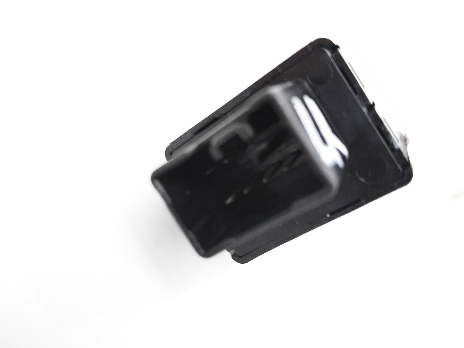 2016-2021 Mazda Cx-9 Stop Lamp Control Module Unit Ka0m-67-Ya0