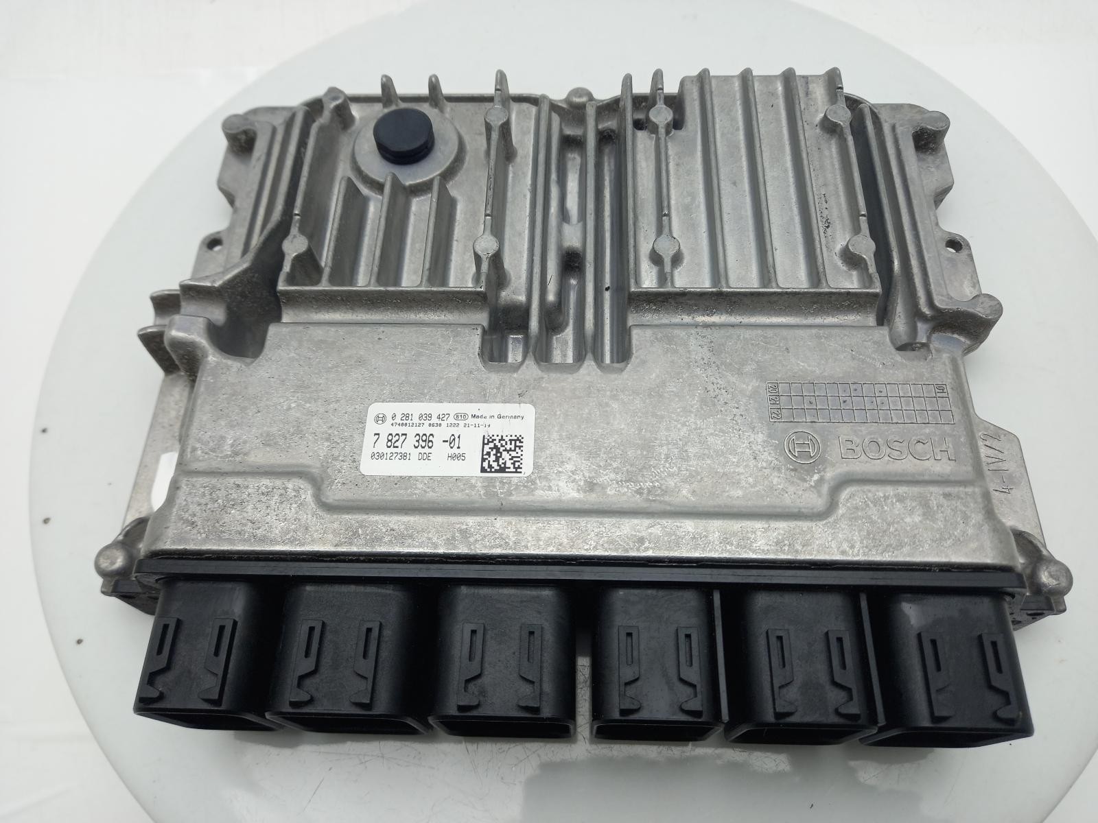 BMW X5 Engine ECU Control Module 2018-2023 7827396