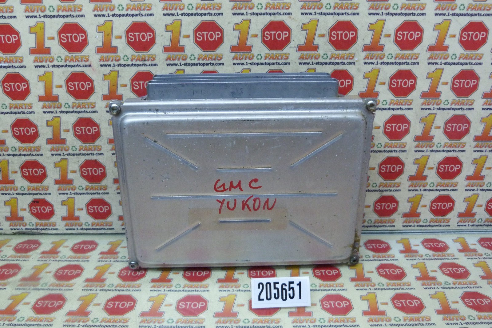 2001 2002 GMC YUKON ENGINE COMPUTER MODULE ECU ECM 12200411 OEM