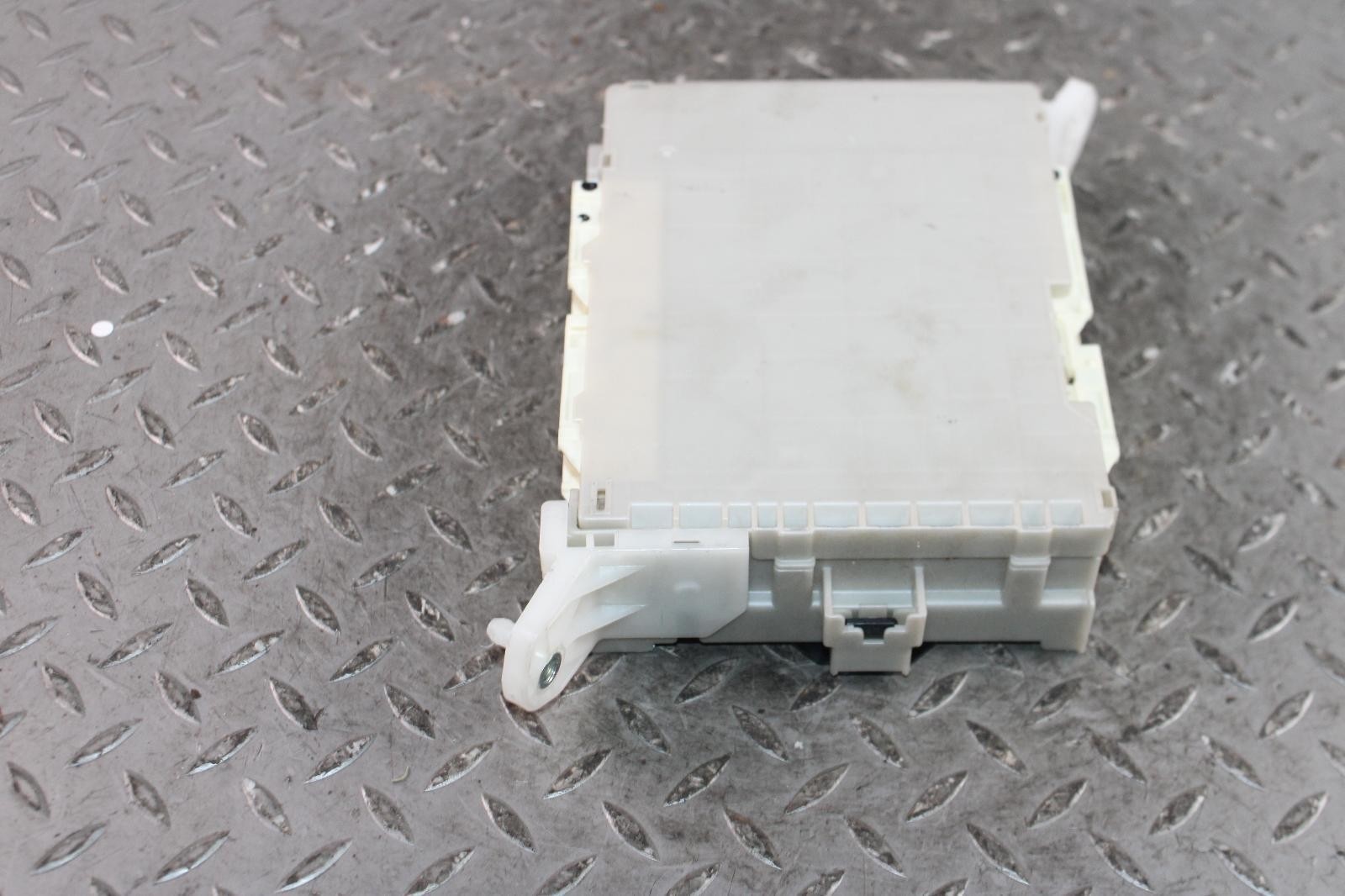 10-24 4 Runner Multiplex Network Body Control Module Computer BCM BCU Factory OE