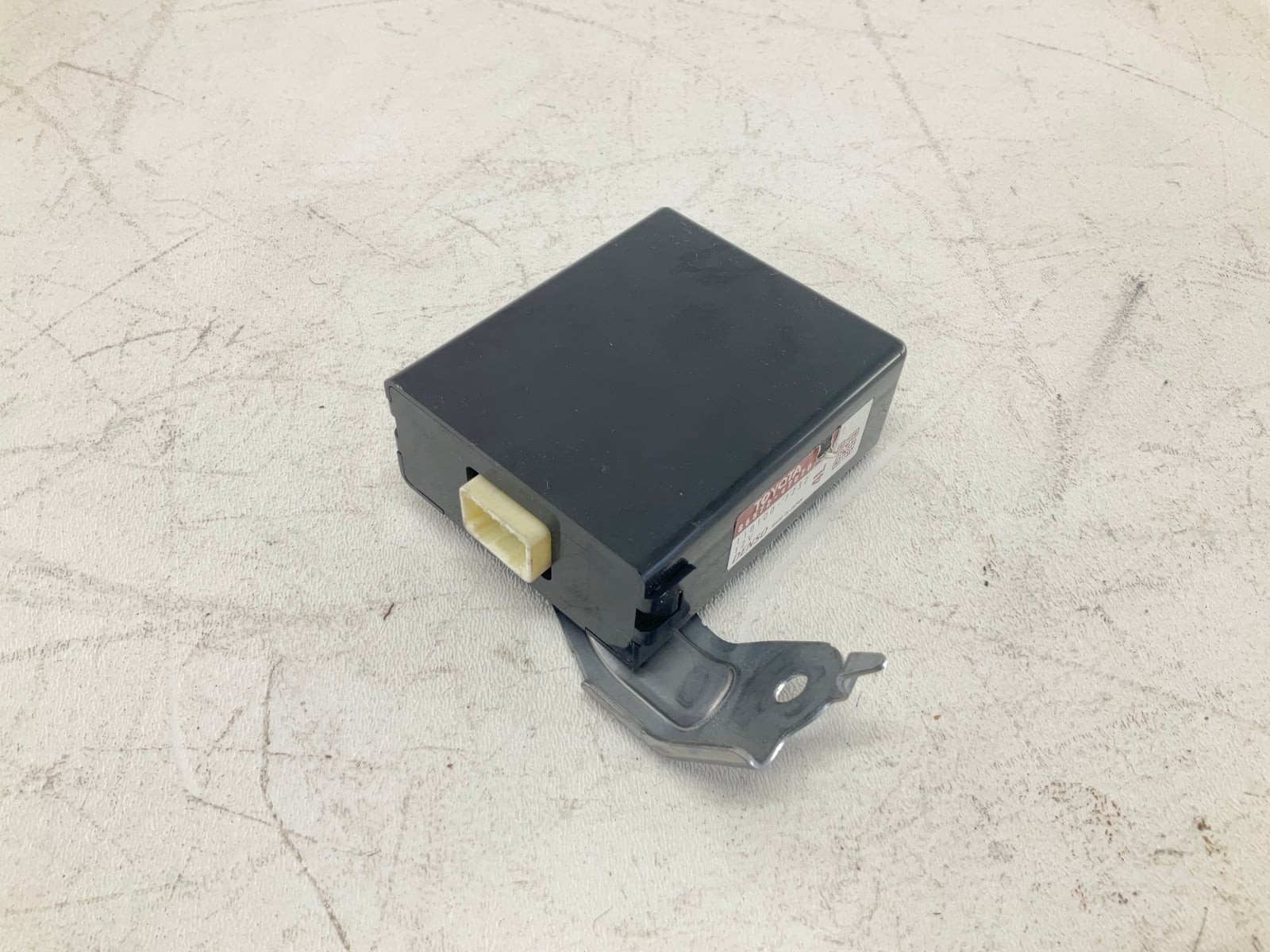 12-13 Toyota Prius Plug-in Chassis ECM Driver Assist Alert Sound Control Module