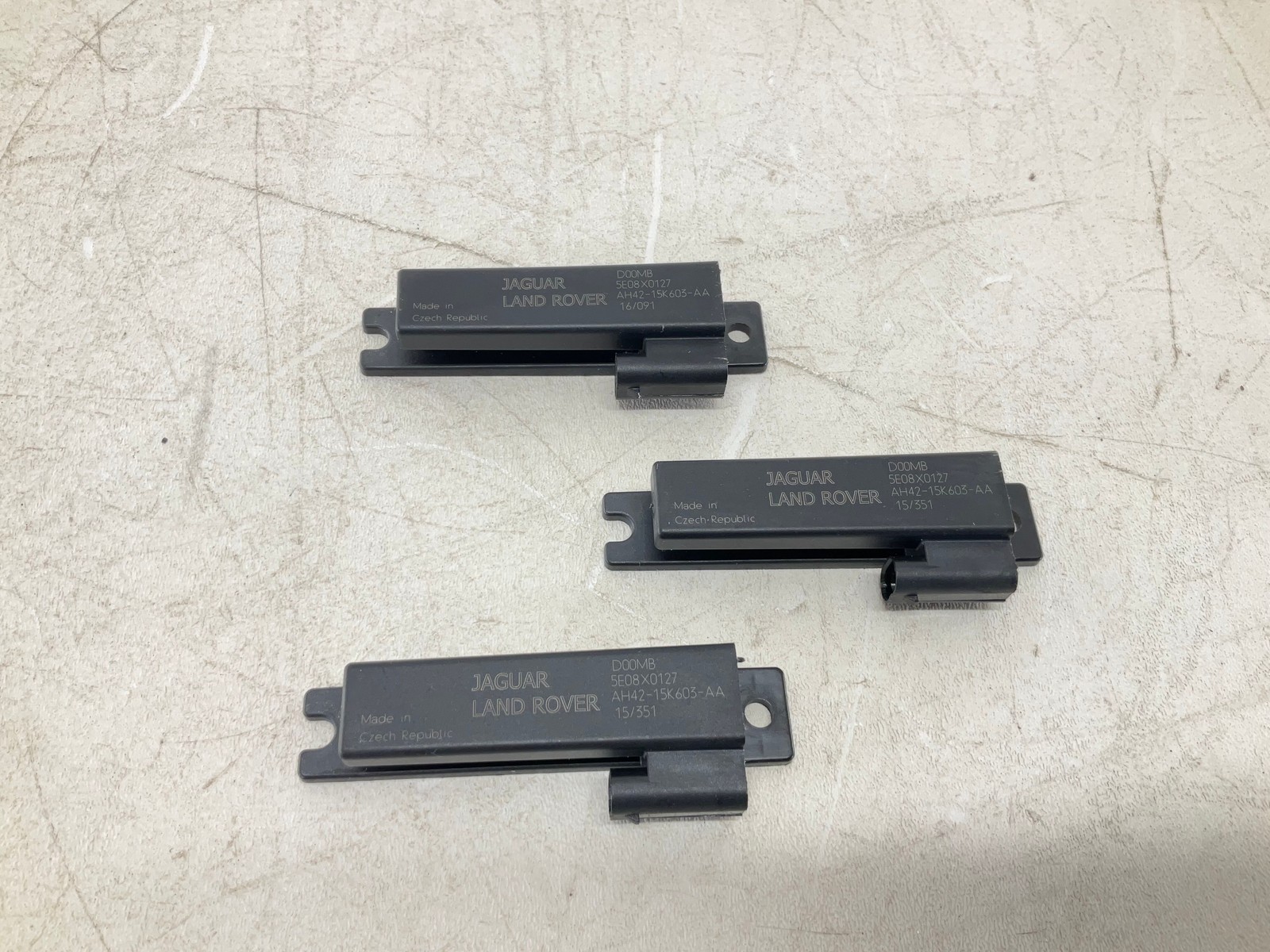 17-19 Jaguar XE Smart Keyless Entry Receiver Antenna Control Module OEM CM