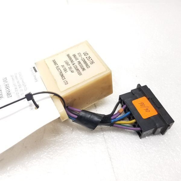 Rolls Royce Silver Spur Brake Light Check Control Module Relay UD25776