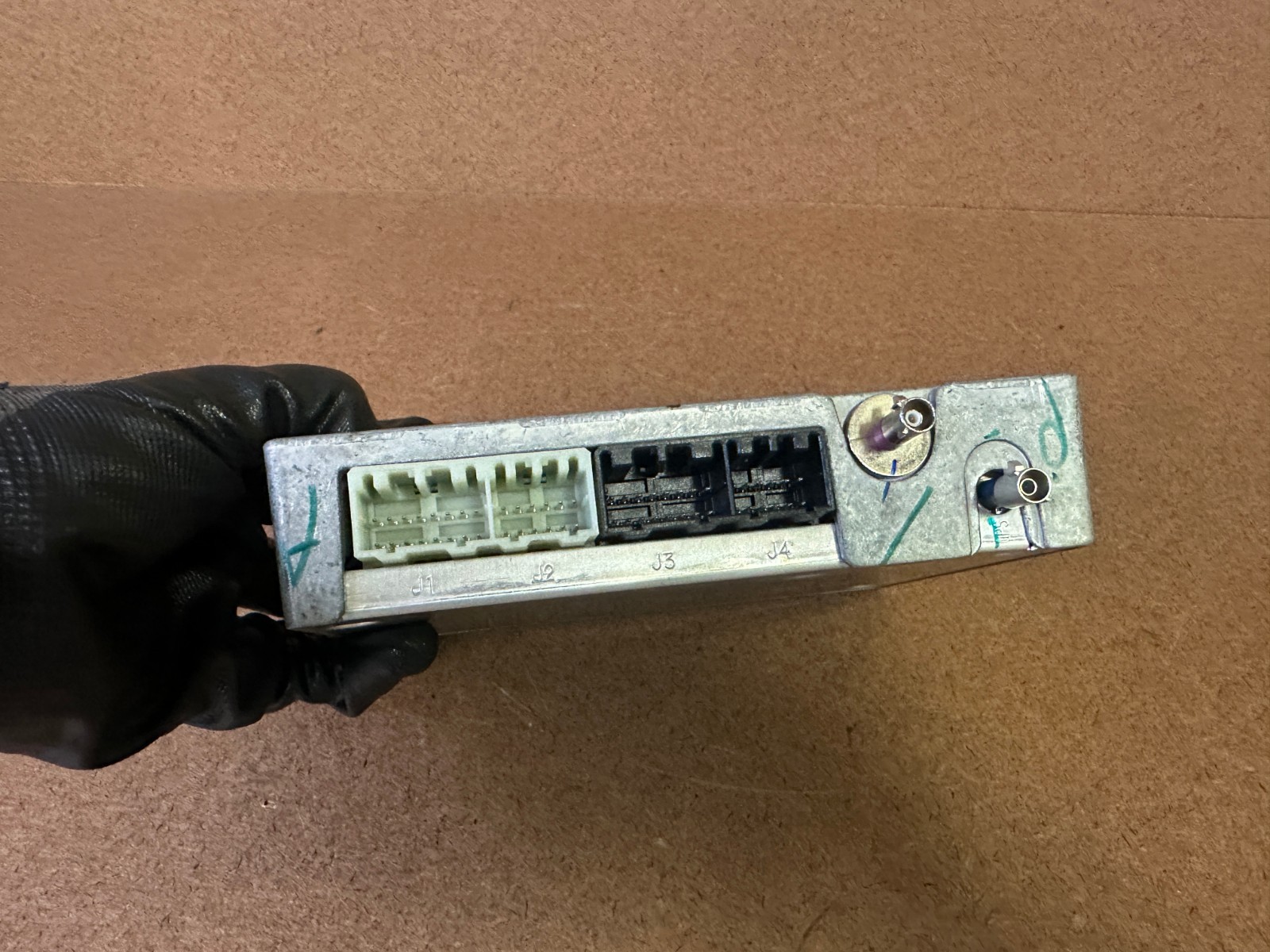 2008-2012 Buick Enclave Communication Control Module Unit OEM 25911919