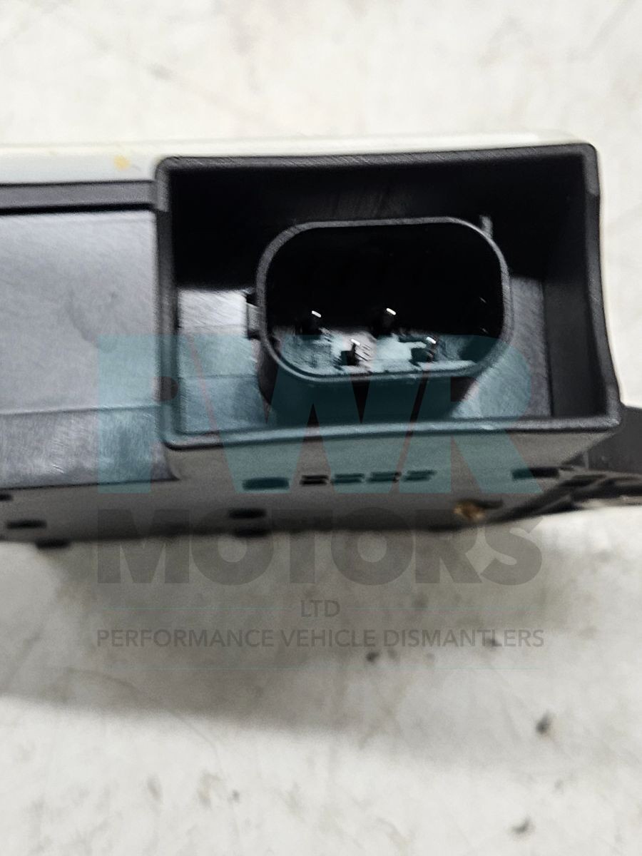 BMW 5 Series E60 E61 YAW Rate Sensor 6768680
