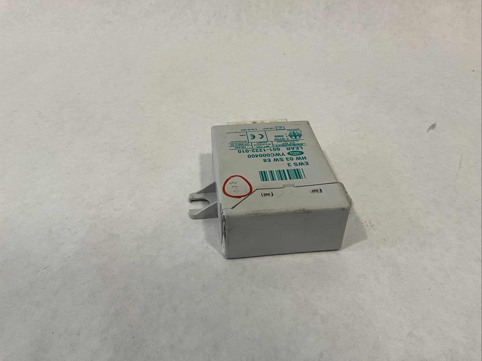 2003-2006 RANGE ROVER THEFT LOCKING IMMOBILIZER MODULE ID YWC000400 USED OEM