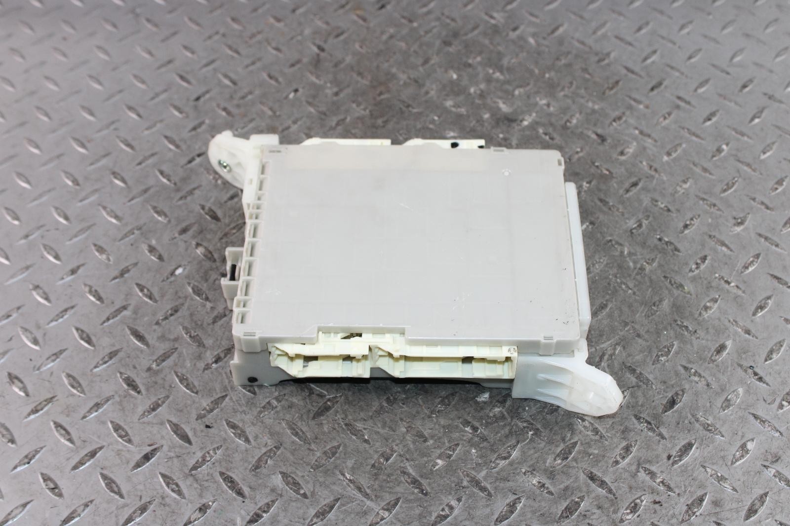 10-11 4 RUNNER Multiplex Network Dash MPX Body Control Module Unit Factory OEM