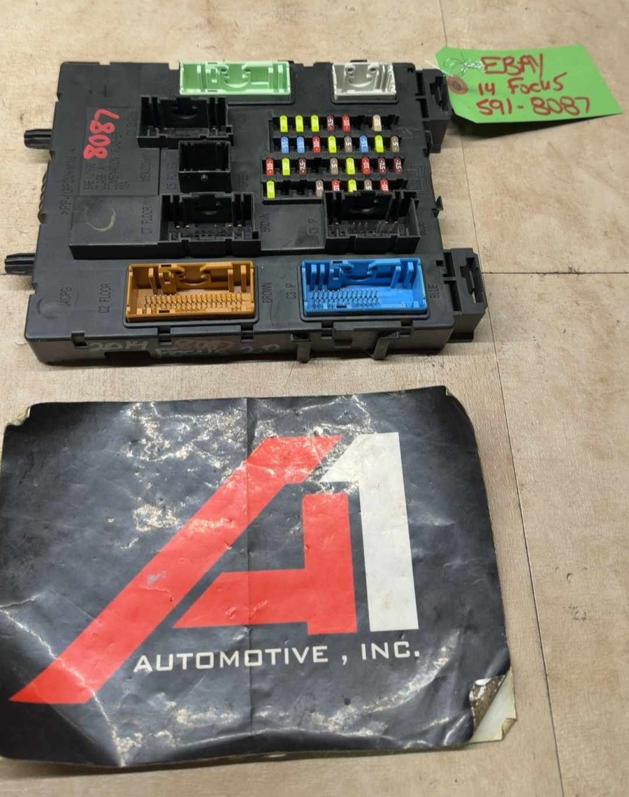 2014-15 FORD TRANSIT 2014 ESCAPE FOCUS Body Control Module Inside Fuse Box Block