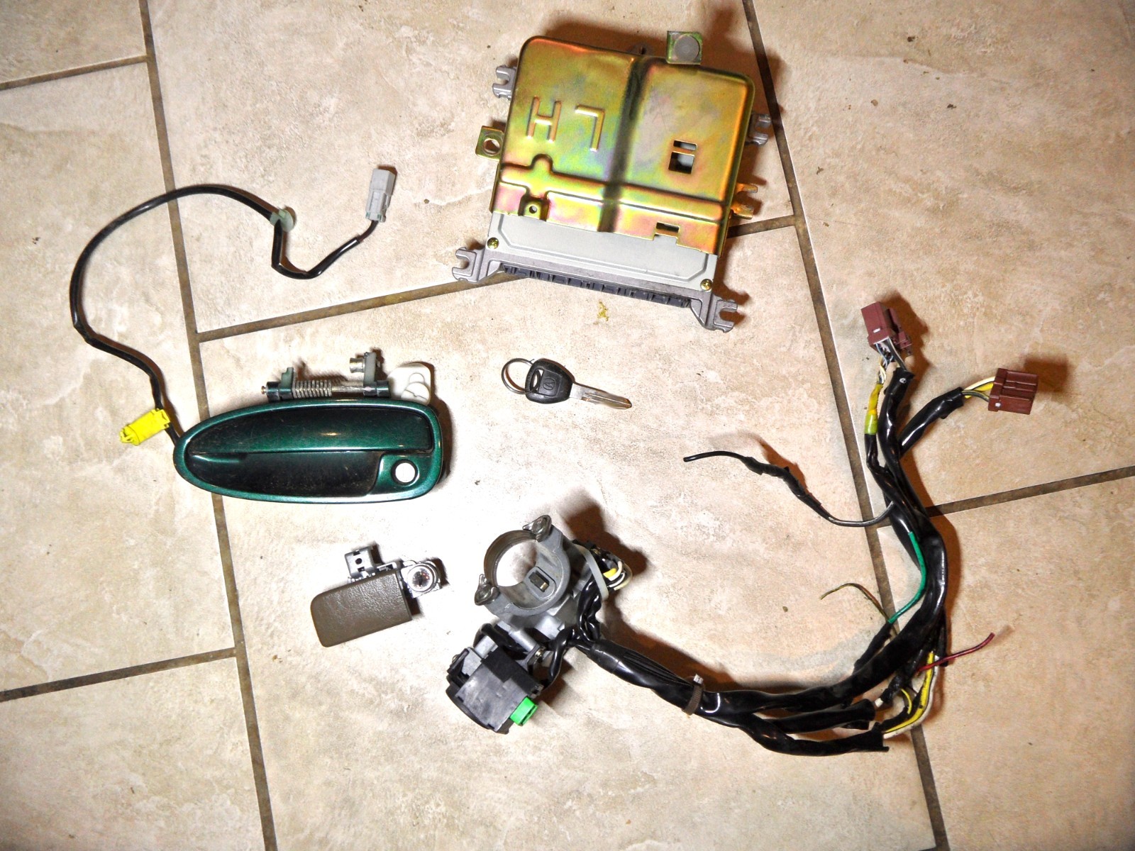 Acura Integra ECU 37820-P75-A55 With Key Cylinder, OEM Key, door lock, Glove Box