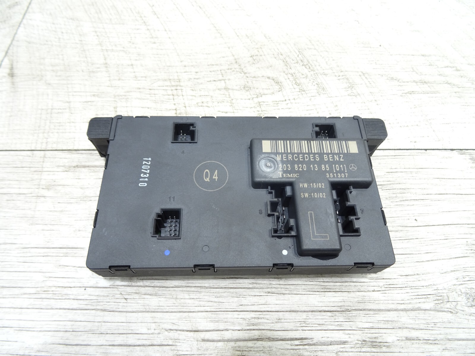 2005 MERCEDES C CLASS W203 PASSENGER SIDE LEFT DOOR CONTROL MODULE 2038201385