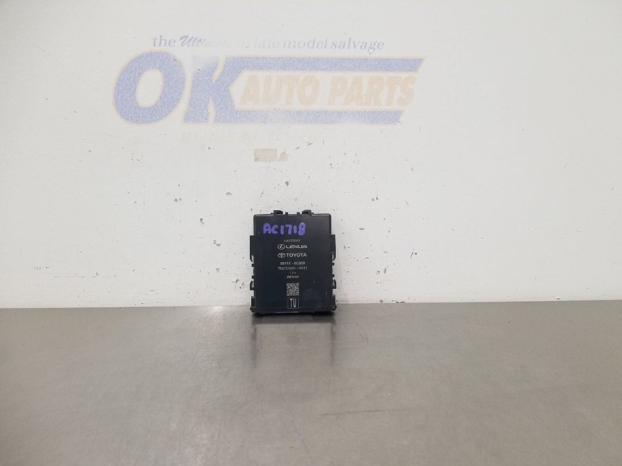 23 TOYOTA TUNDRA NETWORK GATEWAY MODULE 891110C050