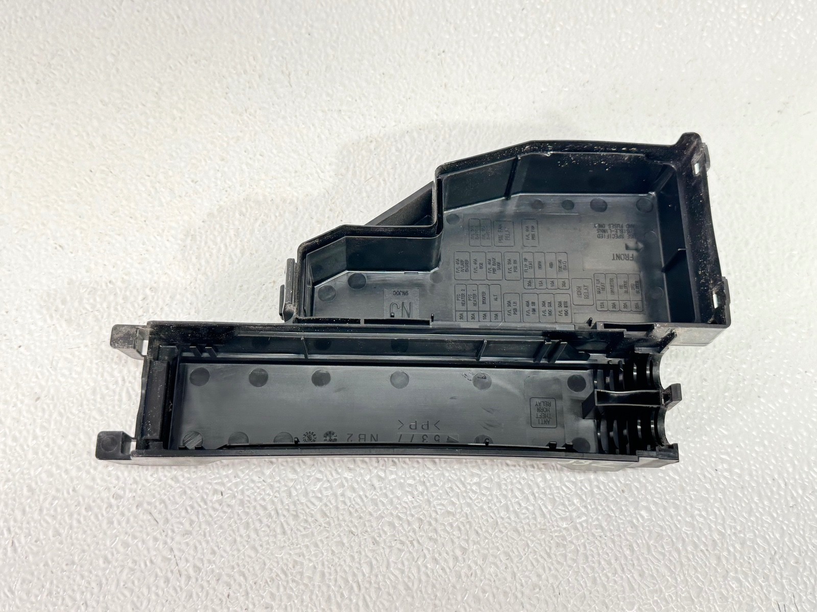 17-20 INFINITI QX60 BODY MODULE FUSE RELAY BOX POWER SUPPLY COVER PANEL TRIM OEM