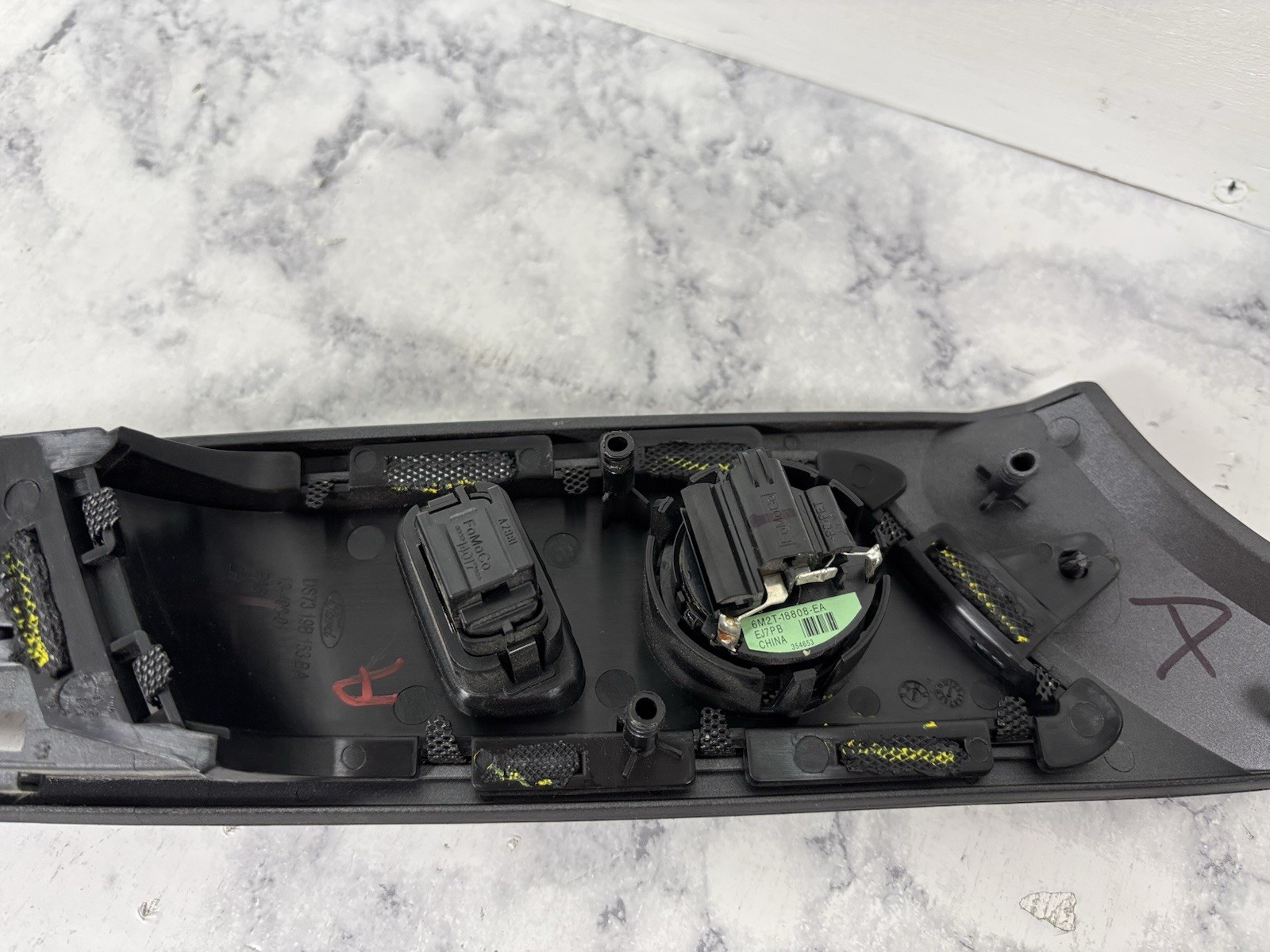 2013-2016 Ford Fusion Left Door Molding Interior Handle DS73 19B153 BA OEM