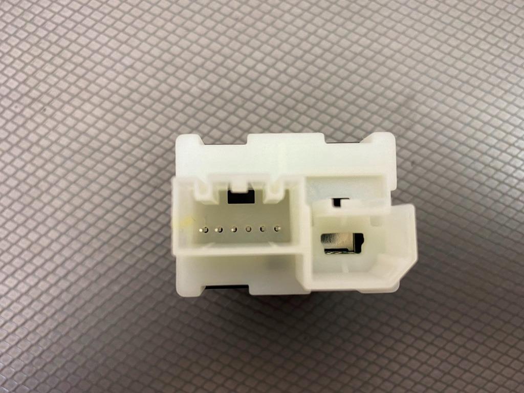 OEM GMC Acadia Chevy Traverse Cruze Buick Enclave 2017-2019 USB Charging Port