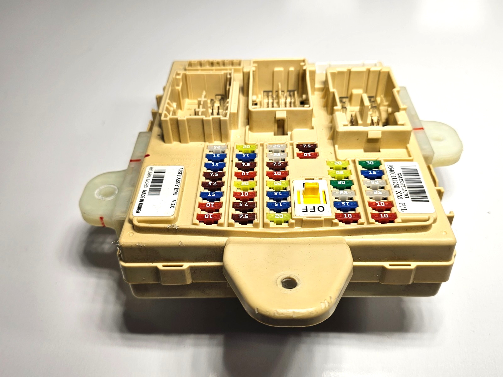 2013-2015 Kia Sorento Interior Fuse Box Body Control BCM 954001U250