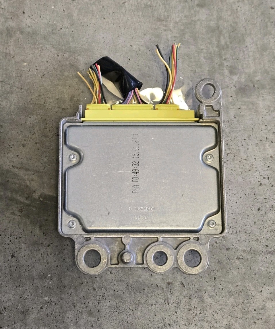 2010-2012 Infiniti FX35 FX50 988201CA0D SRS Control Module J26106