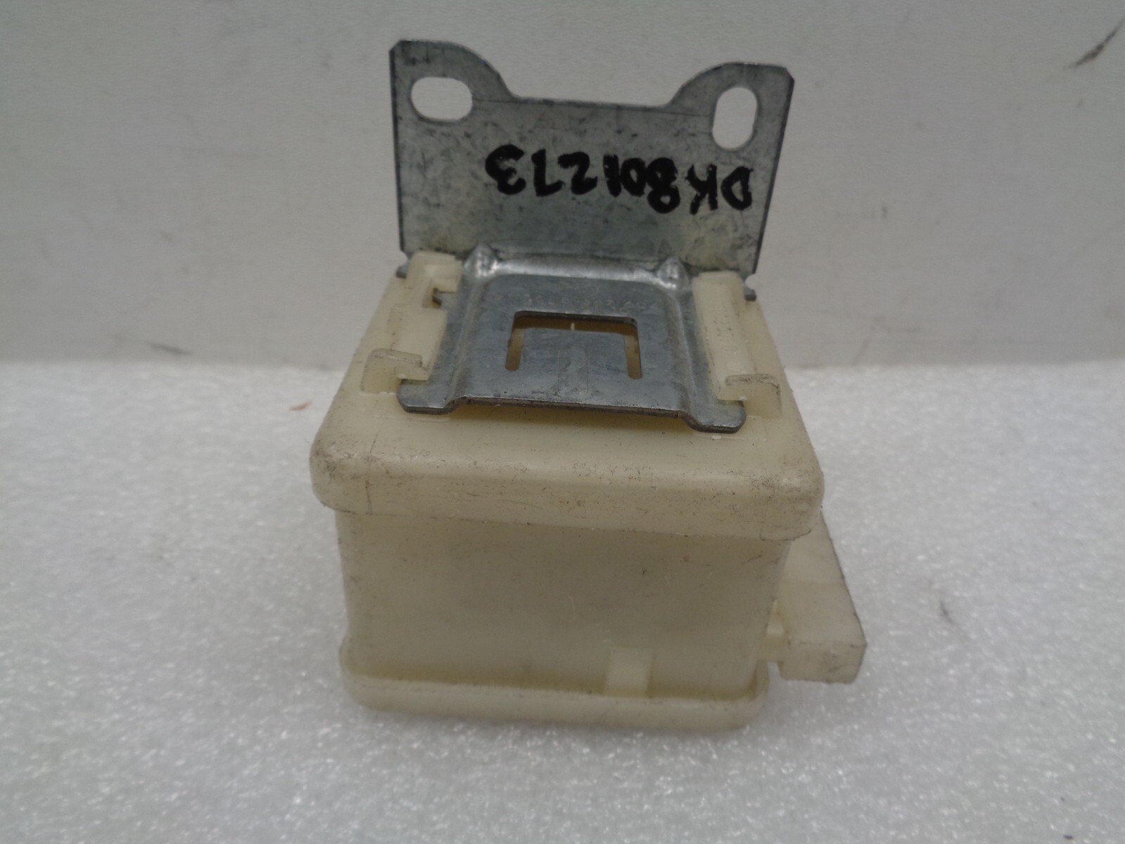 1997-1998 BMW 528i E39 Trunk Inclination Module 65.75-8 367 604 OEM DK801273