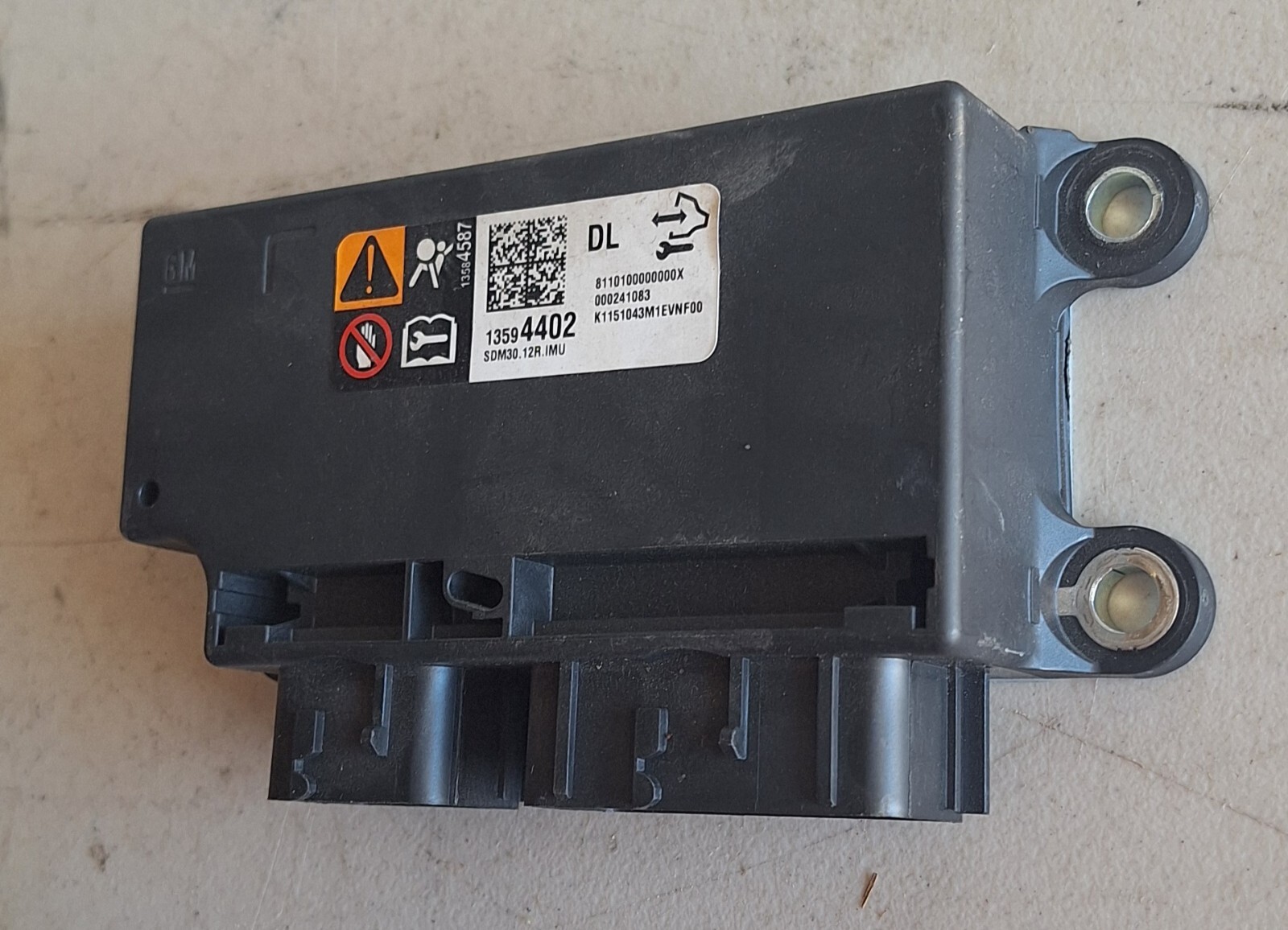 13594402 GM Chevrolet 2014 – 2018 AlR BAG Electronic CONTROL MODULE Genuine OEM