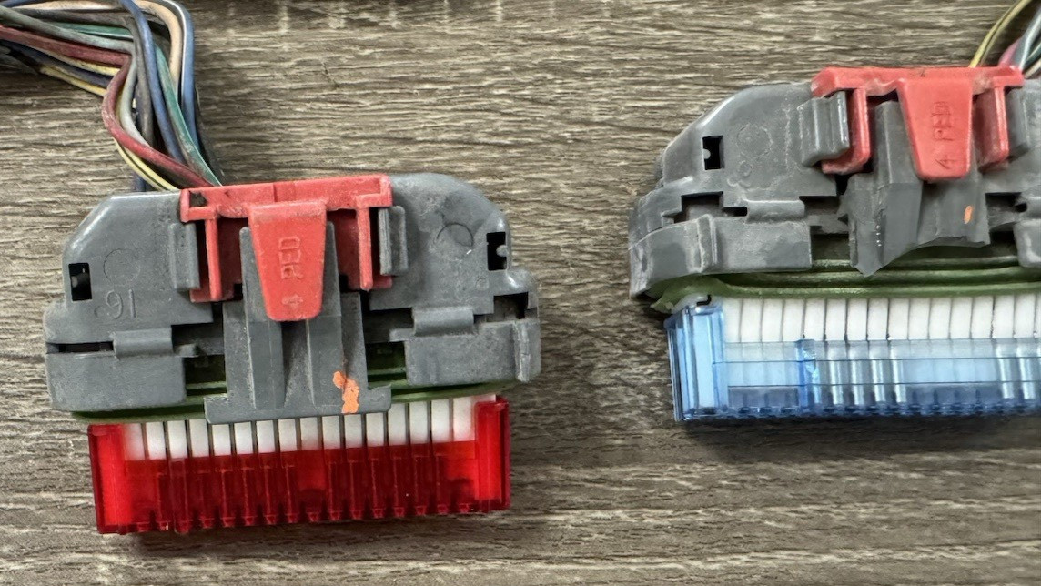1994-1995 LT1 CAMARO FIREBIRD ECU ENGINE CONTROL MODULE PIGTAIL CONNECTORS