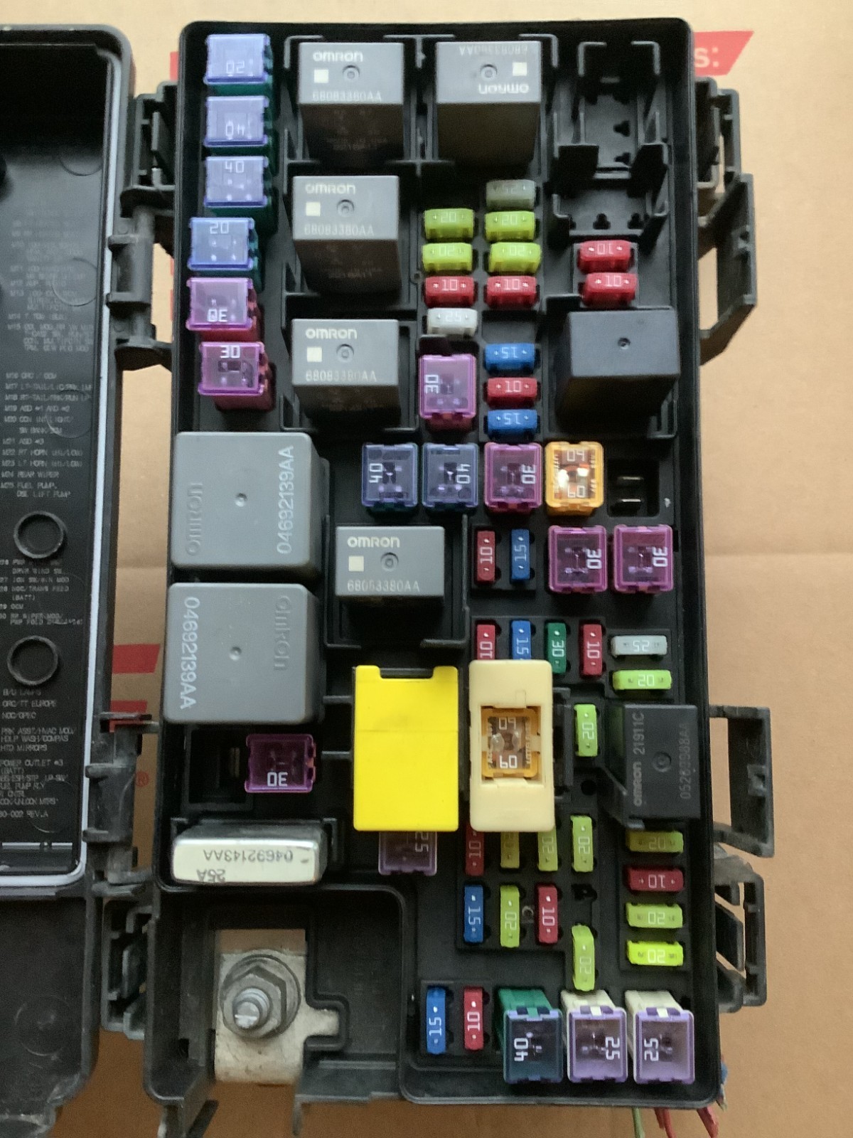 2010 Jeep Liberty Nitro Fuse Box TIPM Total Integrated Power Module 04692297AJ .
