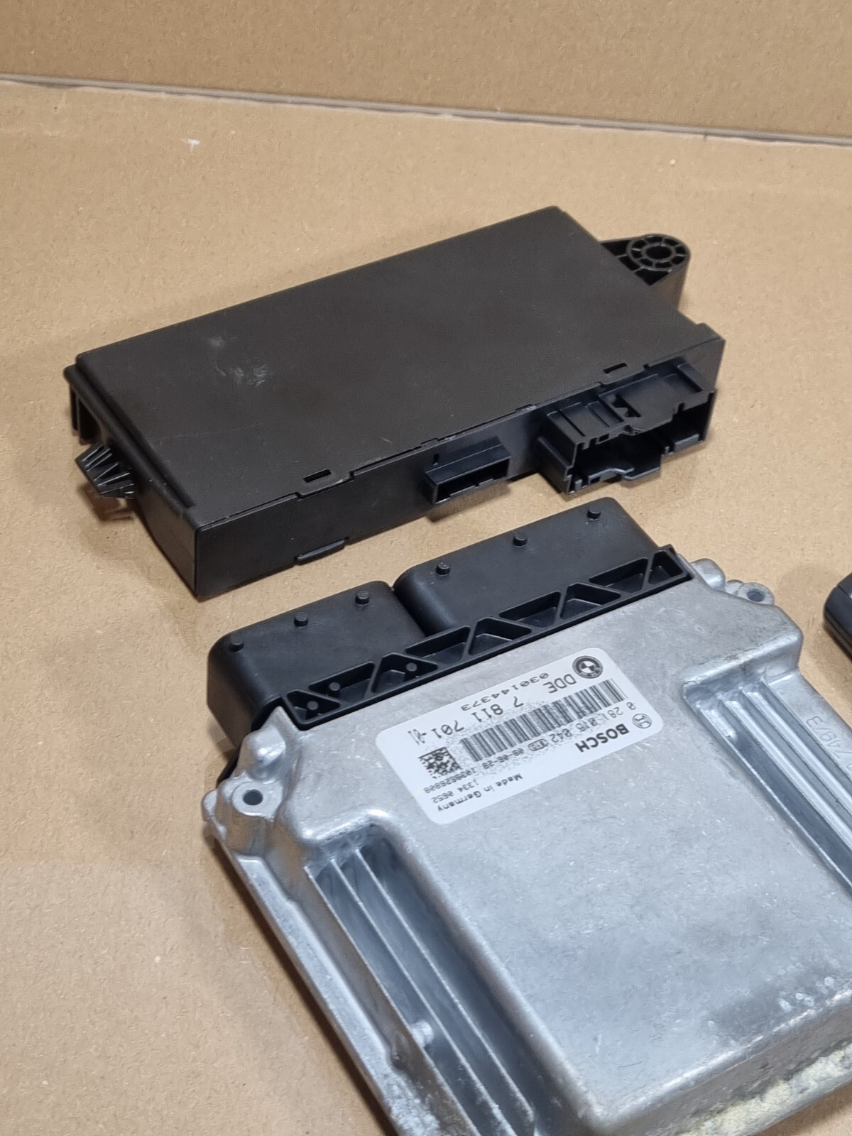 BMW 3 SERIES E90 E91 320D Diesel N47  ECU FULL SET KIT 7811701  Tested manual