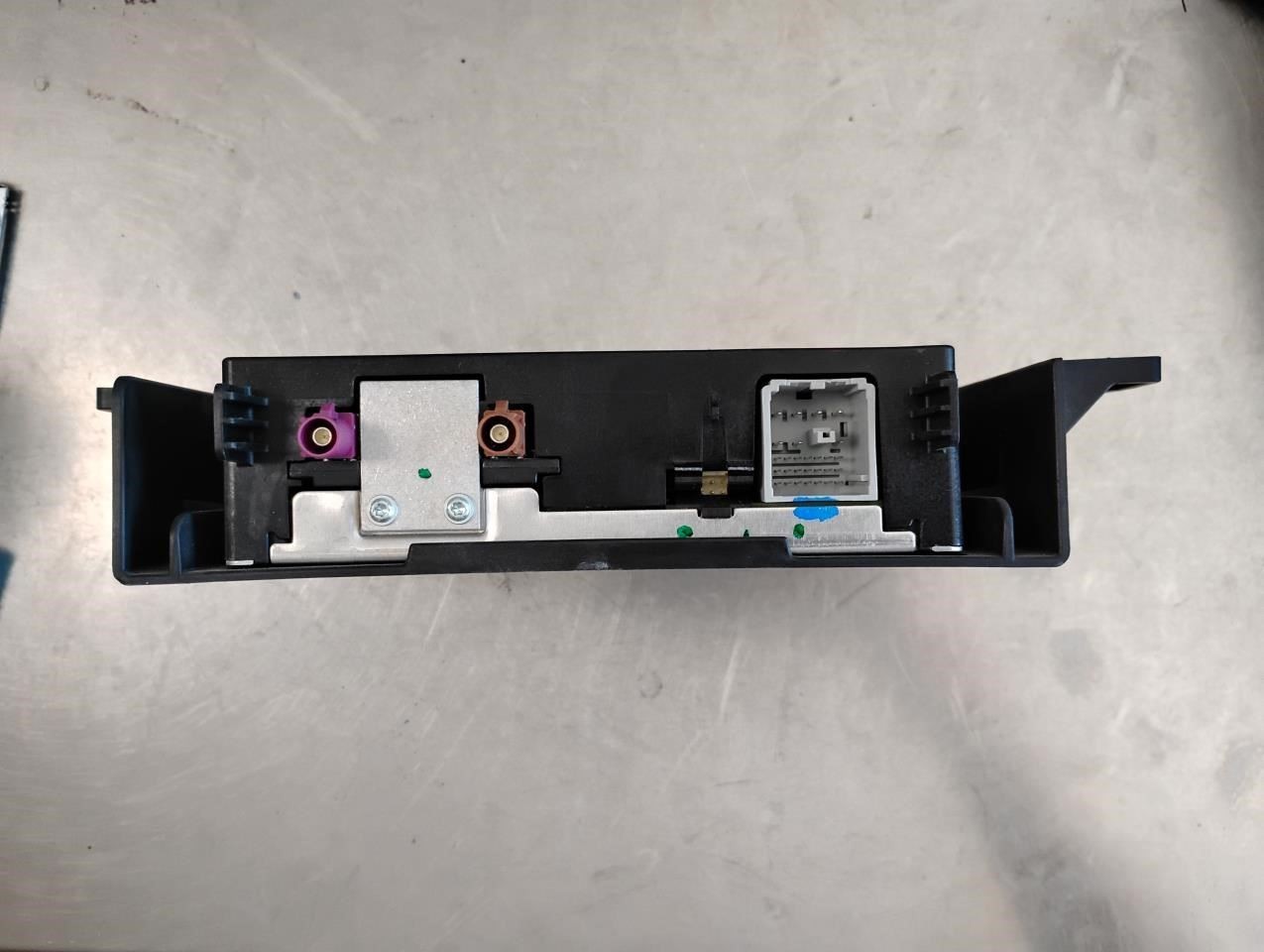 Communication Right Hand Kick Panel Onstar Fits 20-22 CANYON 581470