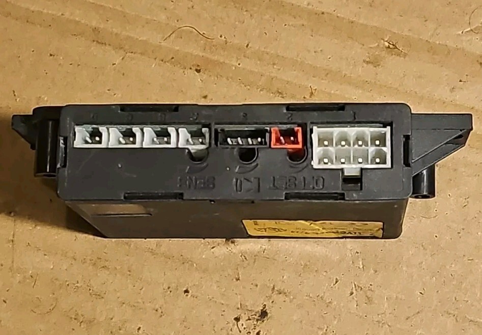 CITROEN PICASSO PARKING CONTROL MODULE 14XG4B8101 IN WORKING ORDER