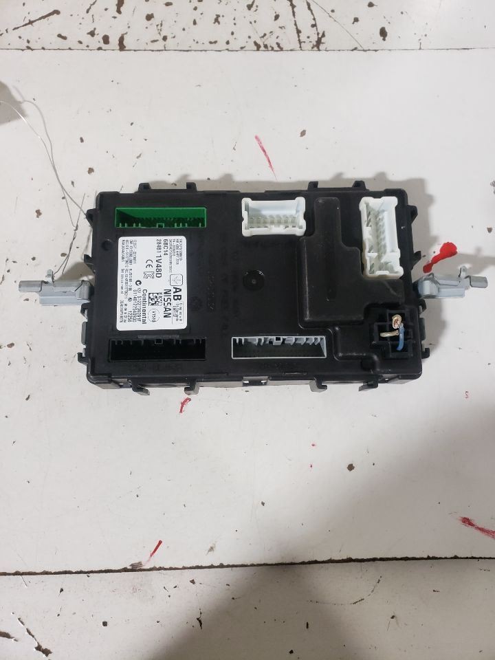 2013-2014 Nissan Murano Body Control Module BCM Under Left Hand Dash OEM 1261431