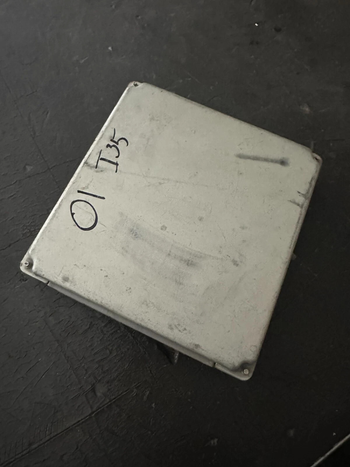 2003-2004 Infiniti I35 Engine Computer ECU A56-W19 E97 ecm computer