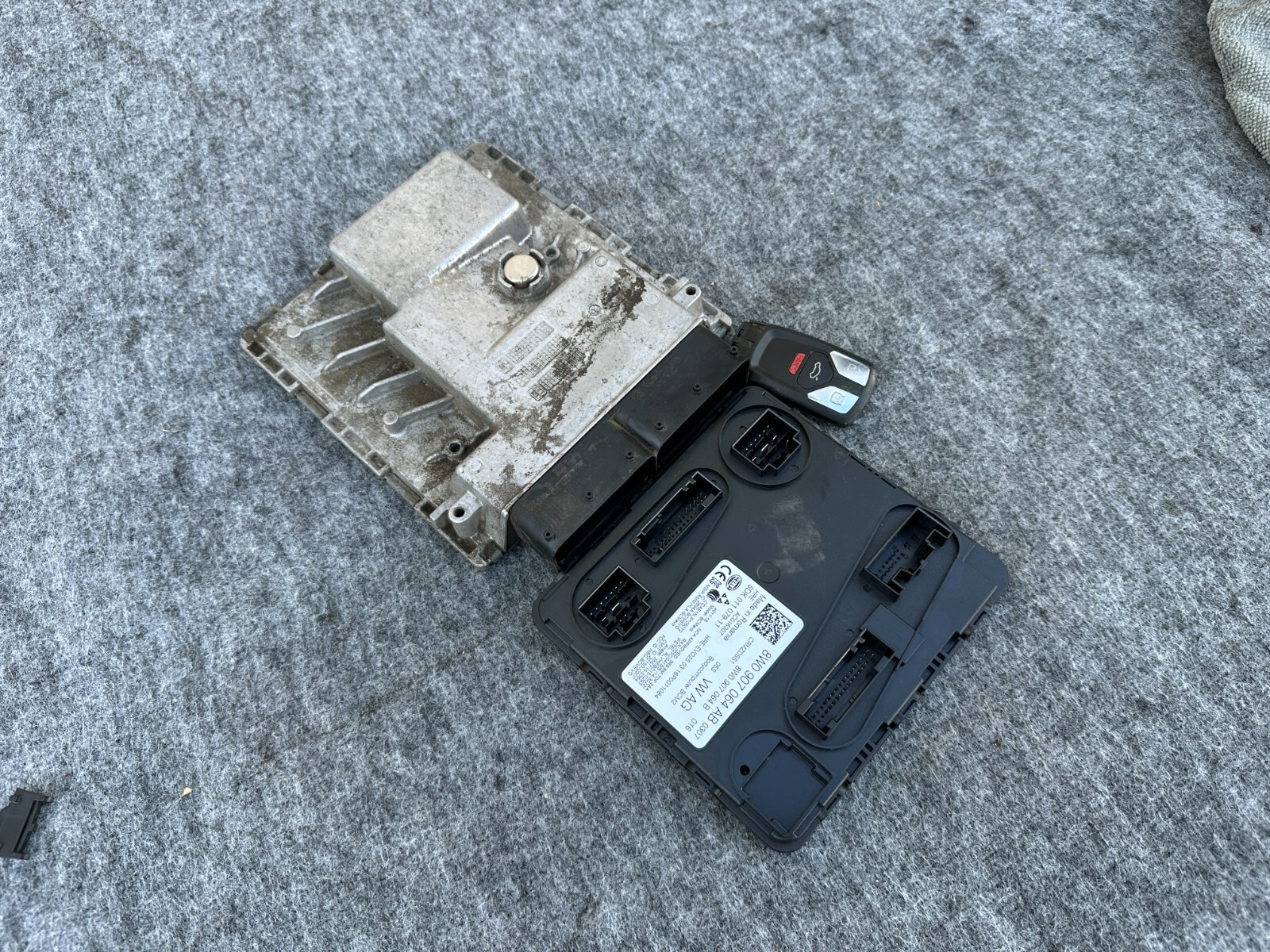 ENGINE COMPUTER ECU KEY IGNITION SET OEM 133K 2017-2019 AUDI Q7 3.0T