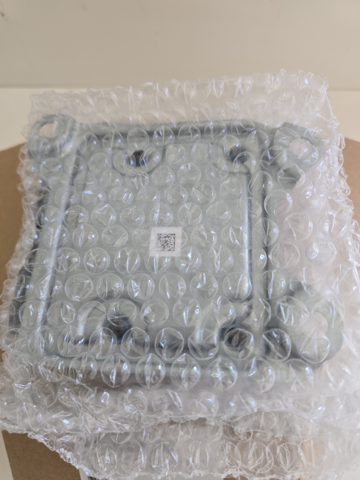 Tesla Cybertruck 1872985-00-A. RCM SRS-module, Brand NEW OEM.