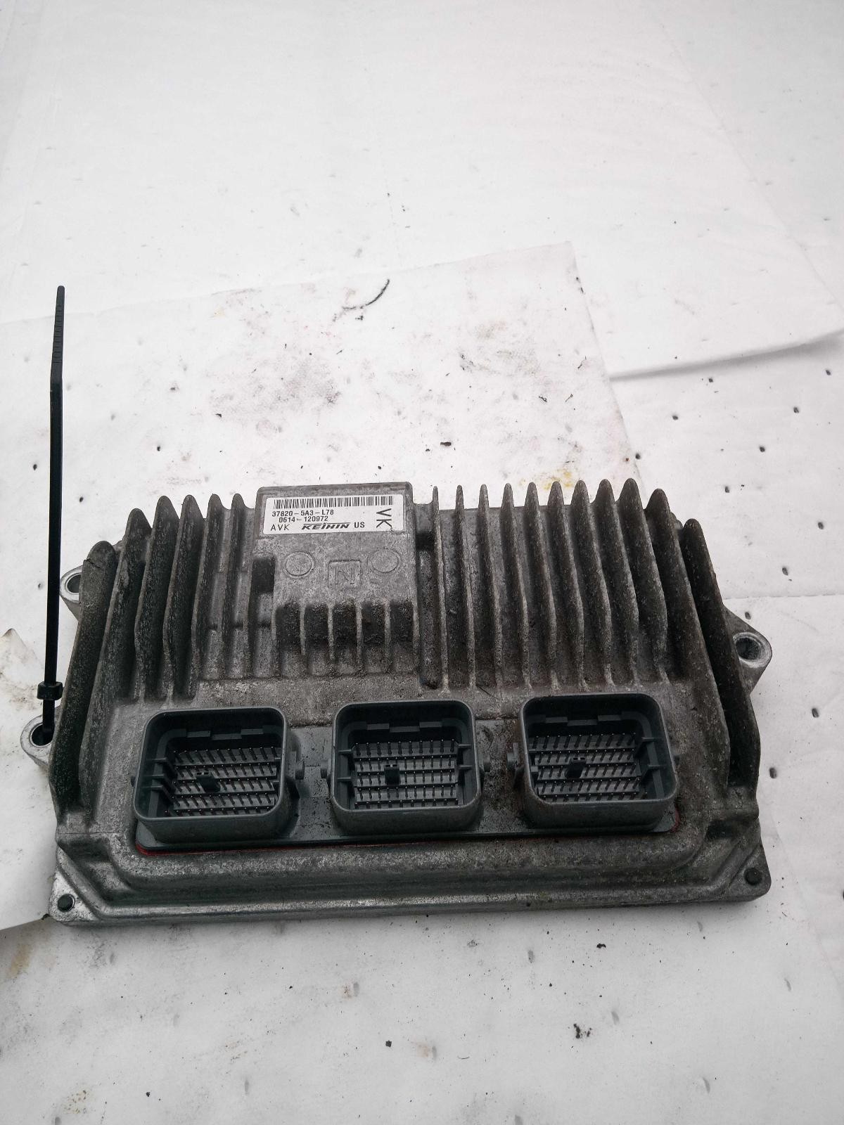 Used Engine Control Module (ECM) fits: 2013 Honda Accord Electronic Control Modu