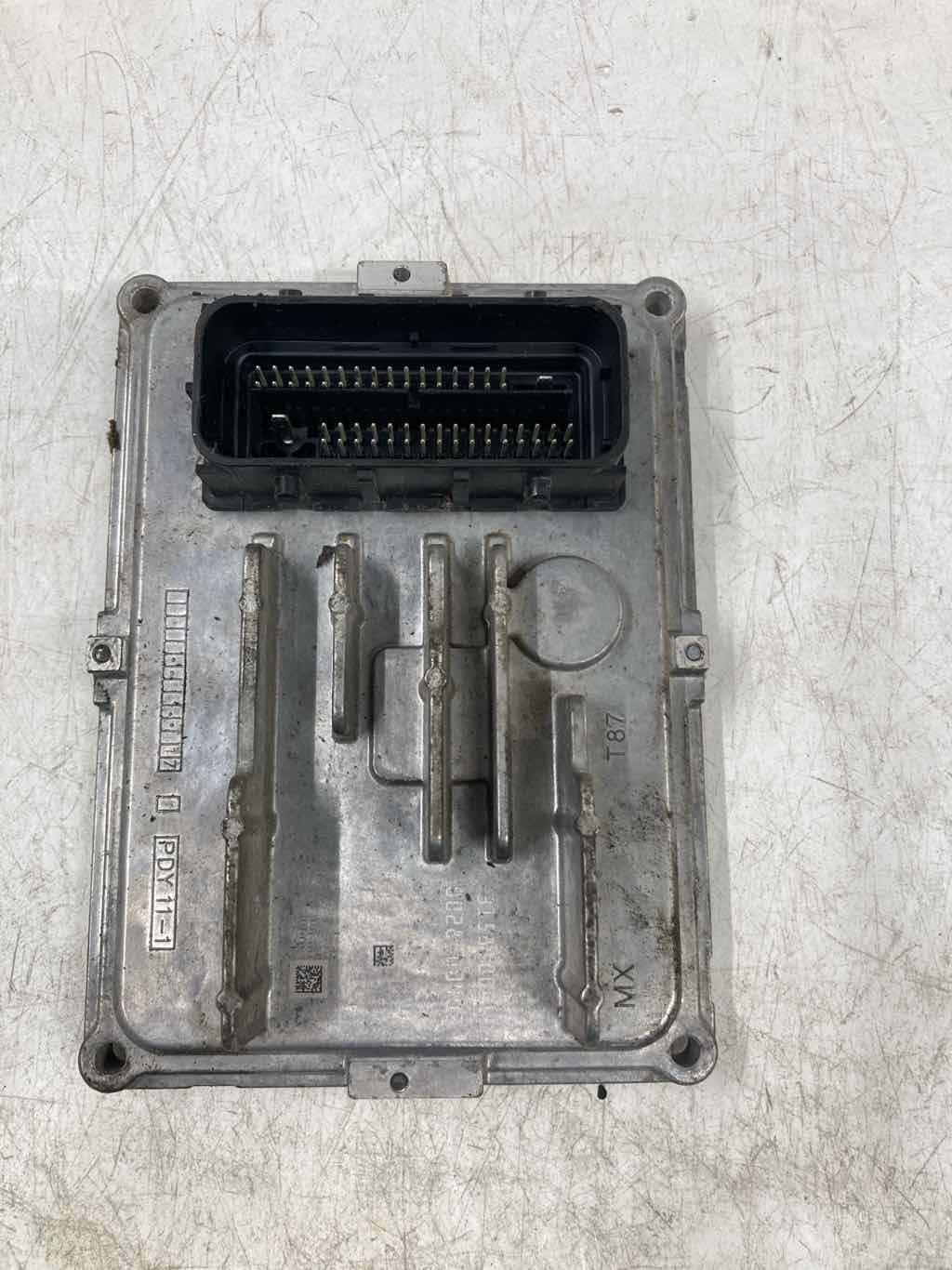 Used Engine Control Module (ECM) fits: 2018 Chevrolet Express 2500 van Electroni