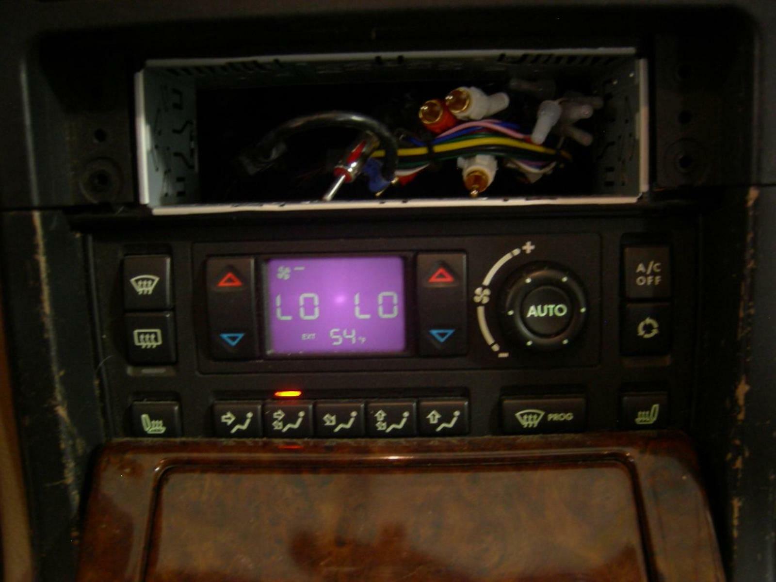 2000 RANGE ROV SEAT ECU AMR3359