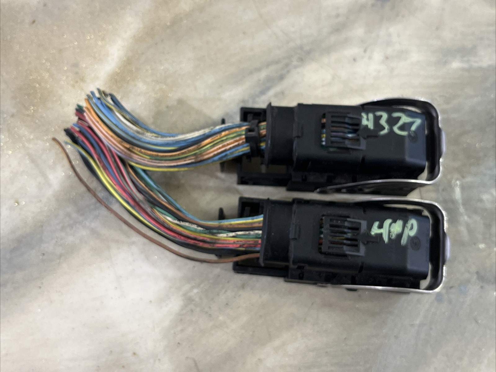 03-11 Saab 9-3 2.0T ECU ECM CONNECTOR WIRING HARNESS PLUGS PIGTAILS OEM