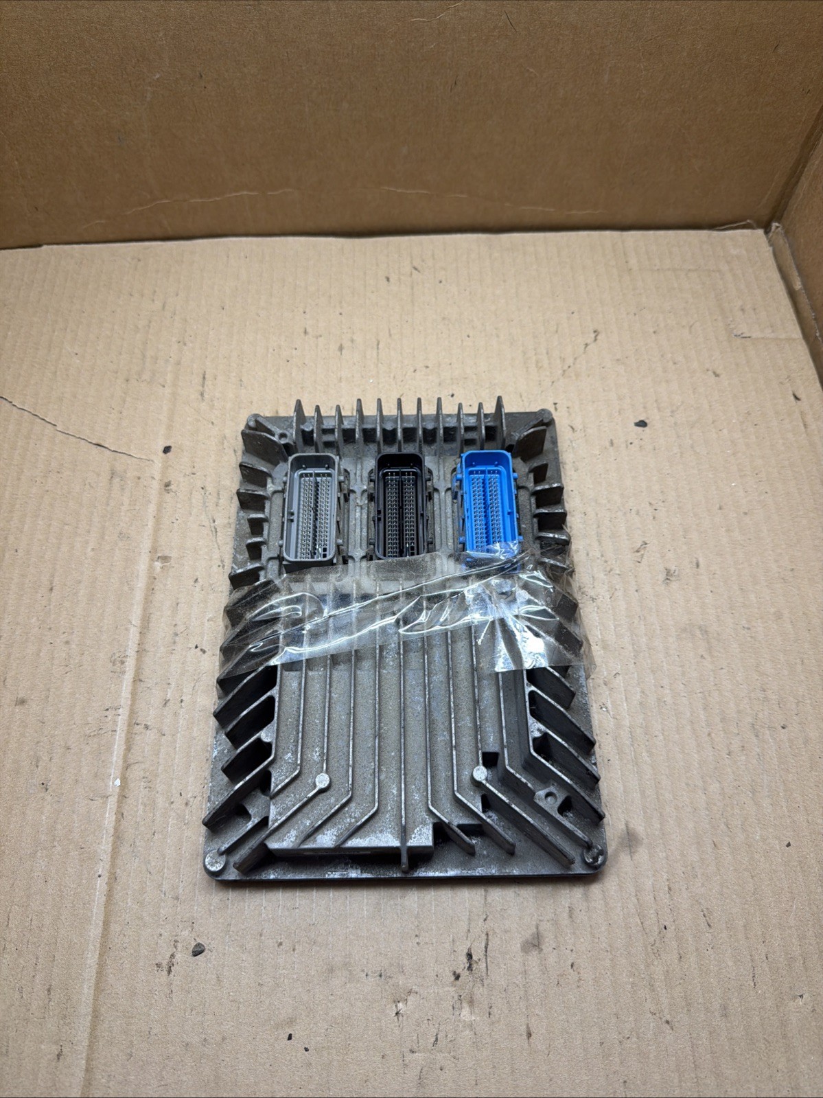 2017 Equinox ECM Electronic Control Module 12667002